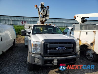 Piąte zdjęcie samochodu w środku: 2013 FORD F450 SUPER DUTY VIN:1FDUF4GYXDEB64427 - miniatura