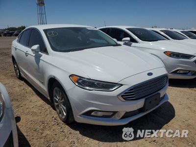 Czwarte zdjęcie samochodu z boku: 2017 FORD FUSION SE HYBRID VIN:3FA6P0LU1HR409694 - miniatura