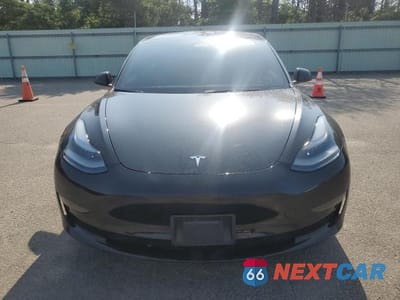 Piąte zdjęcie samochodu w środku: 2023 TESLA MODEL 3 VIN:5YJ3E1ECXPF471334 - miniatura