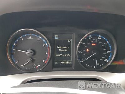 Zdjęcie 9 z 16 samochodu: 2018 TOYOTA RAV4 LE VIN:JTMZFREV1JJ191857 - miniatura
