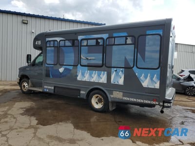 Drugie zdjęcie samochodu z przodu: 2022 FORD ECONOLINE E450 SUPER DUTY CUTAWAY VAN VIN:1FDFE4FN8NDC37756 - miniatura