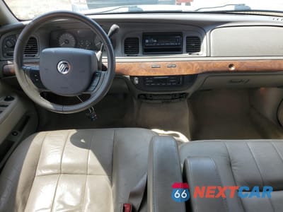 Zdjęcie 8 z 14 samochodu: 2010 MERCURY GRAND MARQUIS LS VIN:2MEBM7FV1AX601783 - miniatura