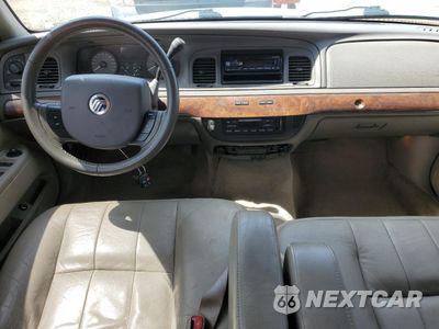 Zdjęcie 8 z 14 samochodu: 2010 MERCURY GRAND MARQUIS LS VIN:2MEBM7FV1AX601783 - miniatura