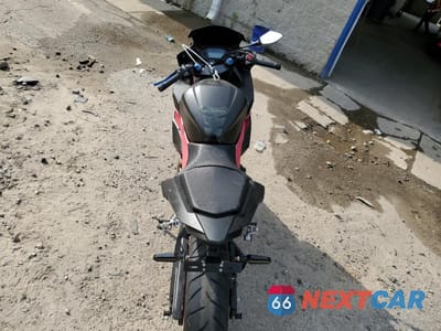 Zdjęcie 6 z 9 samochodu: 2016 HONDA CBR500 R VIN:MLHPC4468G5300861 - miniatura