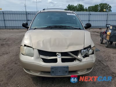 Piąte zdjęcie samochodu w środku: 2001 DODGE GRAND CARAVAN SPORT VIN:2B4GP44G01R200227 - miniatura
