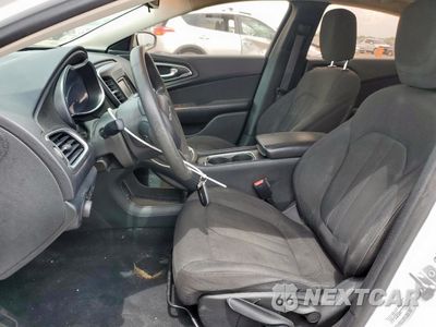 Zdjęcie 7 z 12 samochodu: 2015 CHRYSLER 200 LIMITED VIN:1C3CCCAB4FN718494 - miniatura