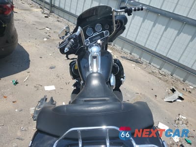 Zdjęcie 6 z 10 samochodu: 2012 HARLEY-DAVIDSON FLHTCU ULTRA CLASSIC ELECTRA GLIDE VIN:1HD1FCM14CB673002 - miniatura