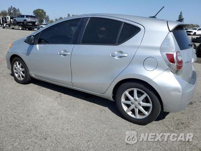 Drugie zdjęcie samochodu z przodu: 2012 TOYOTA PRIUS C VIN:JTDKDTB34C1013919 - miniatura