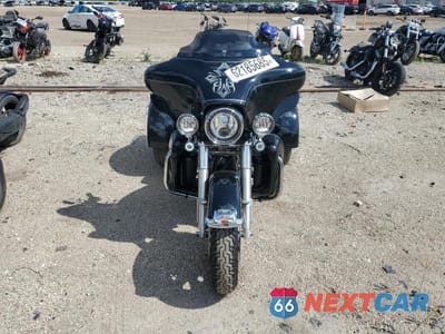 Drugie zdjęcie samochodu z przodu: 2013 HARLEY-DAVIDSON FLHTCUTG TRI GLIDE ULTRA CLASSIC VIN:1HD1MAM18DB850324 - miniatura