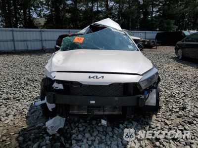 Piąte zdjęcie samochodu w środku: 2022 KIA FORTE GT LINE VIN:3KPF54AD8NE435125 - miniatura