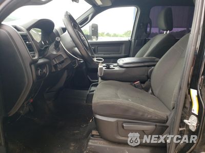 Zdjęcie 7 z 13 samochodu: 2021 RAM 2500 TRADESMAN VIN:3C6UR5CL1MG525393 - miniatura