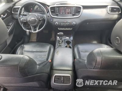 Zdjęcie 8 z 17 samochodu: 2018 KIA SORENTO EX VIN:5XYPH4A53JG410845 - miniatura