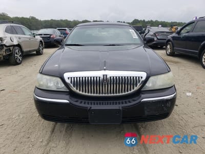 Piąte zdjęcie samochodu w środku: 2009 LINCOLN TOWN CAR SIGNATURE LIMITED VIN:2LNHM82V19X611860 - miniatura