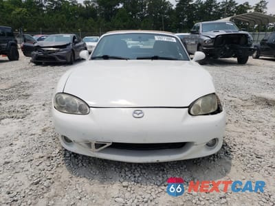 Piąte zdjęcie samochodu w środku: 2001 MAZDA MX-5 MIATA BASE VIN:JM1NB353610203352 - miniatura