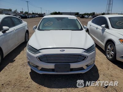 Piąte zdjęcie samochodu w środku: 2017 FORD FUSION SE HYBRID VIN:3FA6P0LU5HR409181 - miniatura
