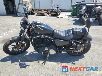 Trzecie zdjęcie samochodu z tyłu: 2021 HARLEY-DAVIDSON XL883 N VIN:1HD4LE220MB414764 - miniatura