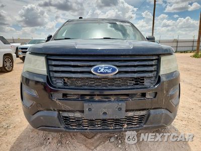 Piąte zdjęcie samochodu w środku: 2016 FORD EXPLORER POLICE INTERCEPTOR VIN:1FM5K8AT3GGA28900 - miniatura
