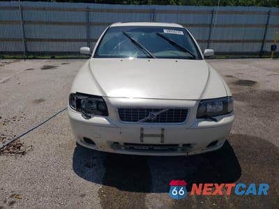 Piąte zdjęcie samochodu w środku: 2004 VOLVO S80 VIN:YV1TS92D941361765 - miniatura