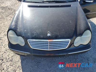 Zdjęcie 11 z 14 samochodu: 2004 MERCEDES-BENZ C 240 VIN:WDBRF61J14E017123 - miniatura