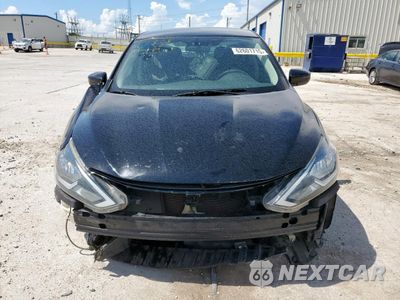 Piąte zdjęcie samochodu w środku: 2018 NISSAN SENTRA S VIN:3N1AB7AP7JY238151 - miniatura