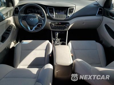 Zdjęcie 8 z 13 samochodu: 2017 HYUNDAI TUCSON LIMITED VIN:KM8J33A42HU450327 - miniatura