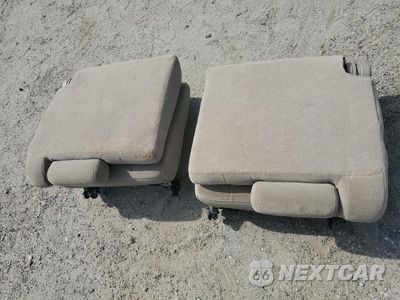 Zdjęcie 13 z 14 samochodu: 2003 CHEVROLET TAHOE C1500 VIN:1GNEC13V53R237634 - miniatura
