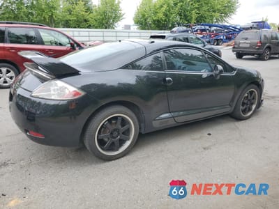 Trzecie zdjęcie samochodu z tyłu: 2008 MITSUBISHI ECLIPSE SE VIN:4A3AK64F68E011595 - miniatura