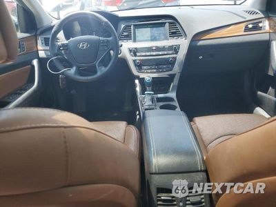 Zdjęcie 8 z 12 samochodu: 2015 HYUNDAI SONATA SPORT VIN:5NPE34AF5FH134408 - miniatura