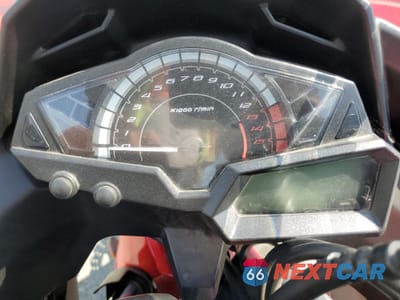 Zdjęcie 7 z 9 samochodu: 2016 KAWASAKI EX300 B VIN:JKAEX8B11GDA31795 - miniatura