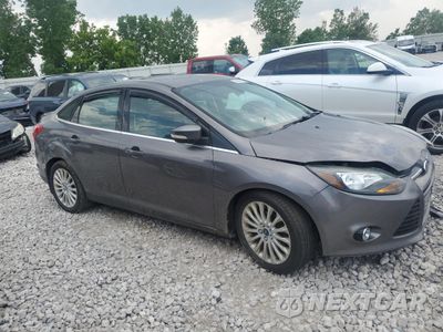 Czwarte zdjęcie samochodu z boku: 2012 FORD FOCUS TITANIUM VIN:1FAHP3J2XCL289073 - miniatura