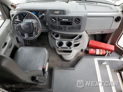 Zdjęcie 8 z 14 samochodu: 2022 FORD ECONOLINE E450 SUPER DUTY CUTAWAY VAN VIN:1FDFE4FN8NDC37756 - miniatura