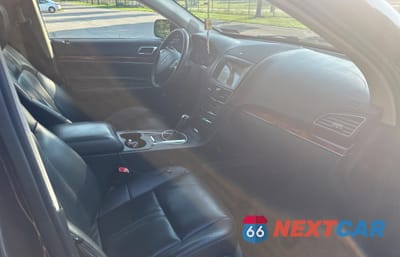 Piąte zdjęcie samochodu w środku: 2019 LINCOLN MKT VIN:2LMHJ5AT6KBL01900 - miniatura