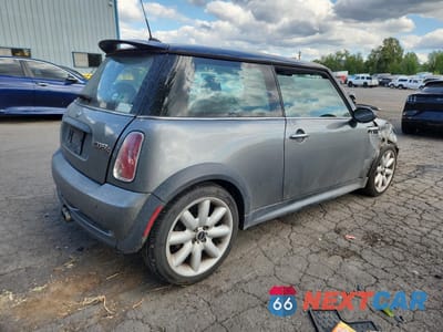 Trzecie zdjęcie samochodu z tyłu: 2005 MINI COOPER S VIN:WMWRE33535TD99137 - miniatura