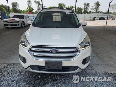Piąte zdjęcie samochodu w środku: 2017 FORD ESCAPE SE VIN:1FMCU9GD3HUB48075 - miniatura