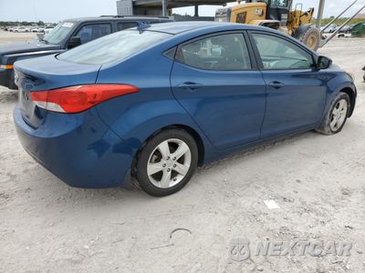 Trzecie zdjęcie samochodu z tyłu: 2013 HYUNDAI ELANTRA GLS VIN:KMHDH4AE2DU942069 - miniatura