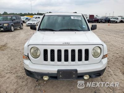Piąte zdjęcie samochodu w środku: 2012 JEEP PATRIOT SPORT VIN:1C4NJPBA2CD571097 - miniatura