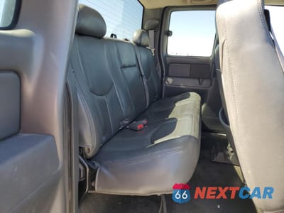 Zdjęcie 10 z 12 samochodu: 2007 CHEVROLET SILVERADO K3500 VIN:1GCJK39D17E189910 - miniatura