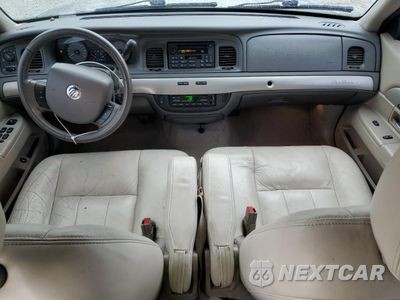 Zdjęcie 8 z 14 samochodu: 2008 MERCURY GRAND MARQUIS LS VIN:2MEHM75V68X604555 - miniatura