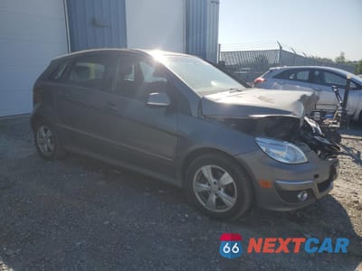 Czwarte zdjęcie samochodu z boku: 2010 MERCEDES-BENZ B200 VIN:WDDFH3DB9AJ539766 - miniatura