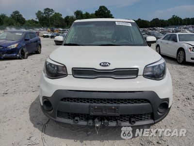 Piąte zdjęcie samochodu w środku: 2018 KIA SOUL VIN:KNDJN2A27J7553898 - miniatura