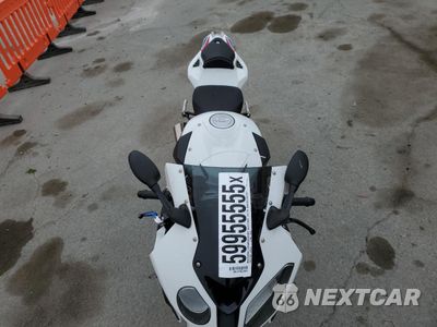 Piąte zdjęcie samochodu w środku: 2014 BMW S 1000 RR VIN:WB1053409EZL19166 - miniatura