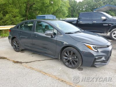 Czwarte zdjęcie samochodu z boku: 2024 TOYOTA COROLLA SE VIN:5YFP4MCE4RP170267 - miniatura