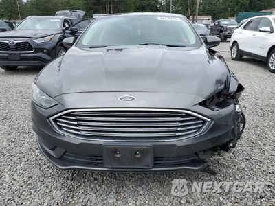 Piąte zdjęcie samochodu w środku: 2017 FORD FUSION SE VIN:3FA6P0HD2HR255652 - miniatura