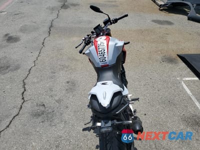 Zdjęcie 6 z 8 samochodu: 2021 BMW F 900 R VIN:WB10K1304M6E05230 - miniatura