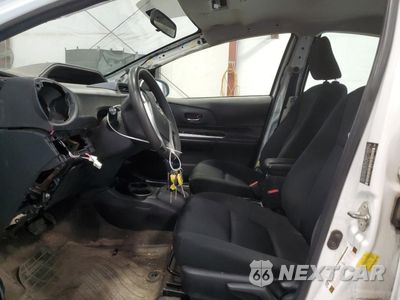 Zdjęcie 7 z 13 samochodu: 2016 TOYOTA PRIUS C VIN:JTDKDTB3XG1134265 - miniatura