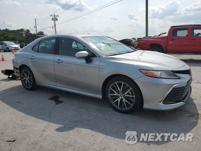 Czwarte zdjęcie samochodu z boku: 2021 TOYOTA CAMRY XLE VIN:4T1F11AK0MU481648 - miniatura