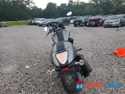 Czwarte zdjęcie samochodu z boku: 2020 SUZUKI VZR1800 VIN:JS1VY53A7L7100442 - miniatura