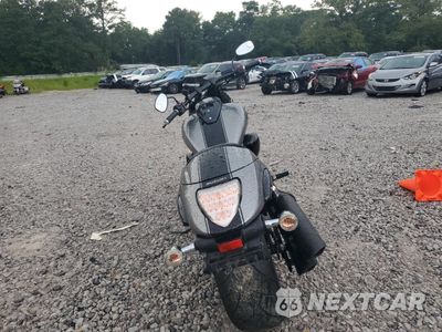 Czwarte zdjęcie samochodu z boku: 2020 SUZUKI VZR1800 VIN:JS1VY53A7L7100442 - miniatura
