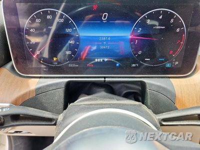 Zdjęcie 9 z 13 samochodu: 2023 MERCEDES-BENZ C 300 VIN:W1KAF4GB8PR119556 - miniatura