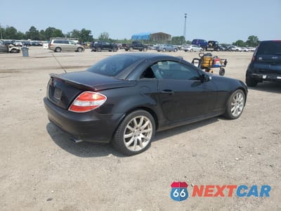 Trzecie zdjęcie samochodu z tyłu: 2005 MERCEDES-BENZ SLK 350 VIN:WDBWK56F15F049398 - miniatura